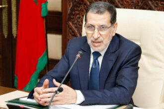 Les ministres et responsables publics devront passer leurs congés au Maroc (Elotmani)