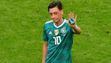 Foot. Özil quitte la sélection d'Allemagne en évoquant le “racisme”