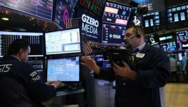 Le pétrole finit à New York sous 50 dollars le baril