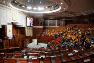 Polémique : Des ministres accusés de narguer le Parlement, l'exécutif réplique