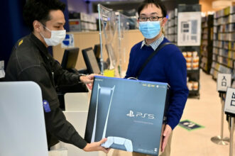 Sony dégaine sa PlayStation 5, le duel avec Microsoft commence