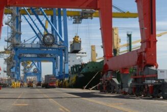 Importations et exportations en repli depuis janvier