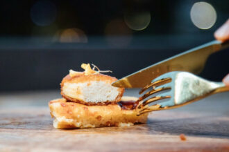 Du poulet fabriqué en laboratoire: première historique à Singapour