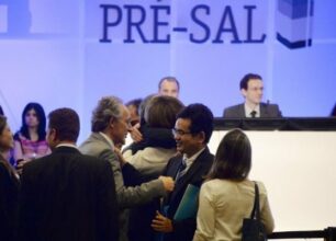 Brésil: enchères pour l'exploitation d'un champ pétrolier sur fond de violences