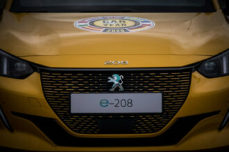 PSA: les ventes mondiales chutent de 27,8% en 2020 sur fond de crise sanitaire