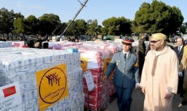 Le Roi donne le coup d'envoi de l'acheminement de l'aide au peuple palestinien