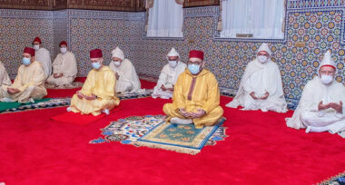 Le Roi accomplit la prière de l'Aïd sans prêche