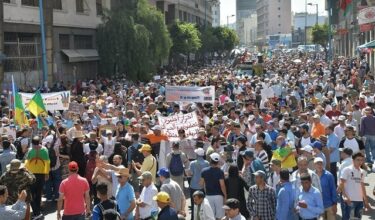 5.000 personnes défilent à Casa pour la libération des condamnés du hirak
