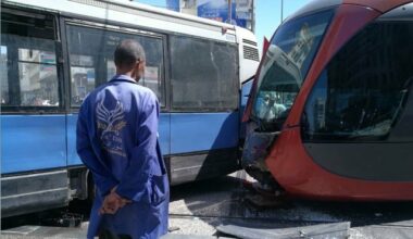Images. Un accident entre un bus et un tramway fait plusieurs blessés à Casablanca