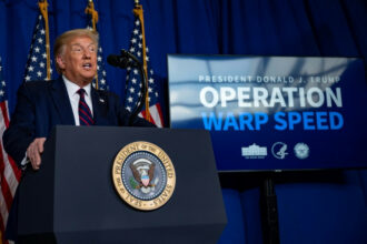 A reculons, Trump accepte la transition vers une présidence Biden