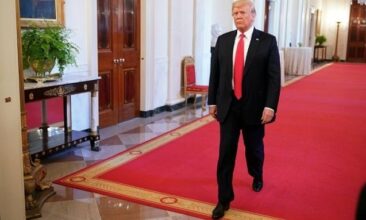 Trump: les marchés vont &ldquo;s'effondrer&rdquo; si je suis destitué