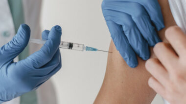 Covid. 8.200 personnes seulement ont reçu la 1ère dose du vaccin, mercredi 17 mars