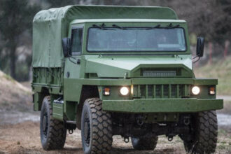 Les FAR commandent 300 camions Arquus VLRA