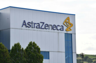 AstraZeneca annonce des résultats encourageants pour un traitement préventif du Covid-19
