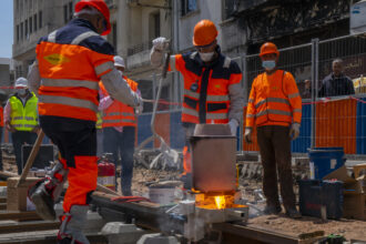 Tramway Casablanca: première soudure de rails des lignes T3 et T4