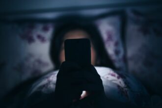 Une étude marocaine établit un lien entre troubles sexuels et consultation excessive des smartphones
