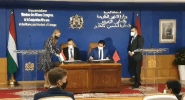 Conférence de presse des ministres des Affaires étrangères marocain et hongrois