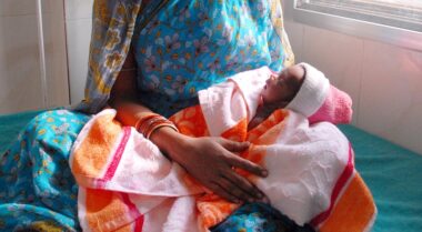 Inde: un projet de loi pour dissuader les parents d'avoir plus de deux enfants