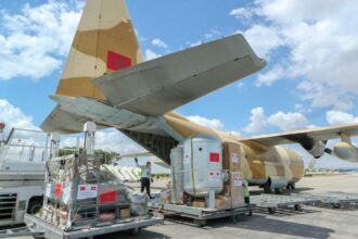 Tunis: arrivée de quatre nouveaux avions transportant l’aide médicale marocaine