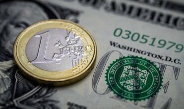 Devises: la position de change des banques redevient négative