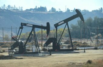 Face au krach pétrolier, les Saoudiens se préparent “au pire”