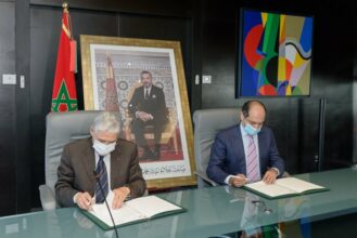 Le groupe Attijariwafa Bank et l’Agence Marocaine de Coopération Internationale, signent une convention de partenariat dédiée aux talents africains