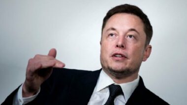 Tesla: les ennuis s'accumulent, le patron s'épanche et le titre chute