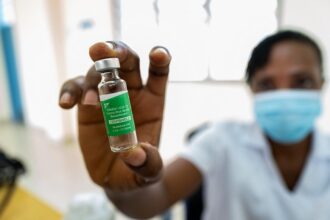 Vaccin anti-Covid : un stock confortable de 5 millions de doses