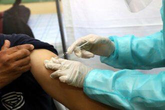 Obligation vaccinale en entreprise : une éventualité qui soulève des questions légales