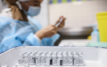 Covid-19 : la troisième dose devra cibler les personnes âgées et à comorbidité (webinaire)