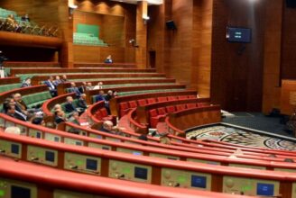 Loi sur la grève. Vote sous tension lors de la séance plénière à la Chambre des conseillers