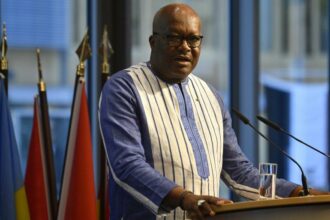 Le président burkinabé Kaboré détenu dans un camp militaire