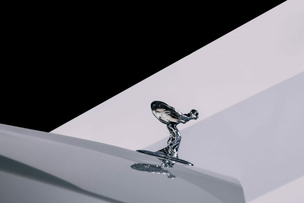 Rolls-Royce retouche son célèbre emblème
