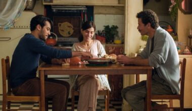 Le film “Le Bleu du Caftan” remporte trois nouveaux prix