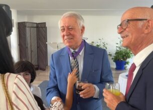 Abdeljalil Lahjomri reçoit les Palmes académiques