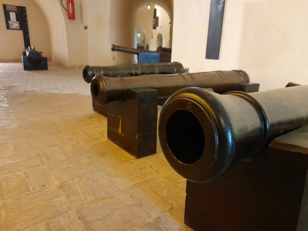 Au Musée militaire de Fès, une reconstitution grandeur nature de l'histoire des armes Au Musée militaire de Fès, une reconstitution grandeur nature de l'histoire des armes