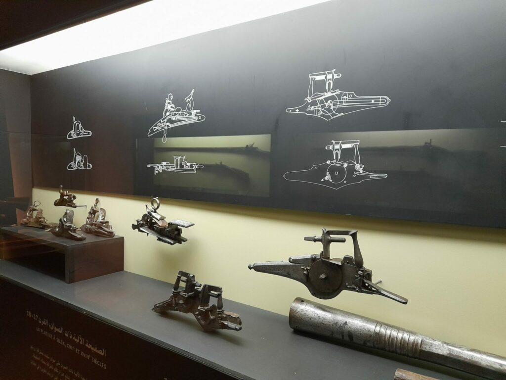 Au Musée militaire de Fès, une reconstitution grandeur nature de l'histoire des armes Au Musée militaire de Fès, une reconstitution grandeur nature de l'histoire des armes