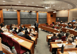 Saham en étude de cas à la Harvard Business School
