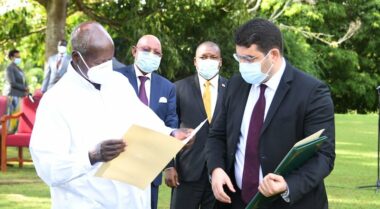 Le président ougandais reçoit Mehdi Bensaid, porteur d'un message royal