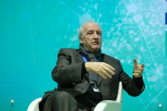 Maroc-France, mondialisation, immigration... Discussion avec Hubert Védrine