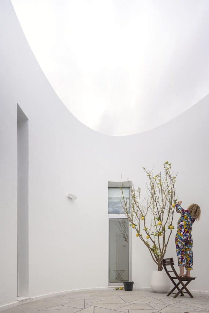 Architecture. Une villa aux courbes élégantes (Mohamed Amine Siana) Architecture. Une villa aux courbes élégantes (Mohamed Amine Siana)