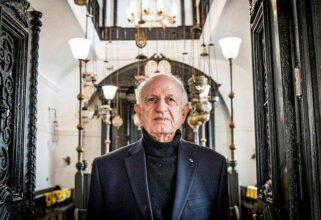 André Azoulay décoré par le président israélien