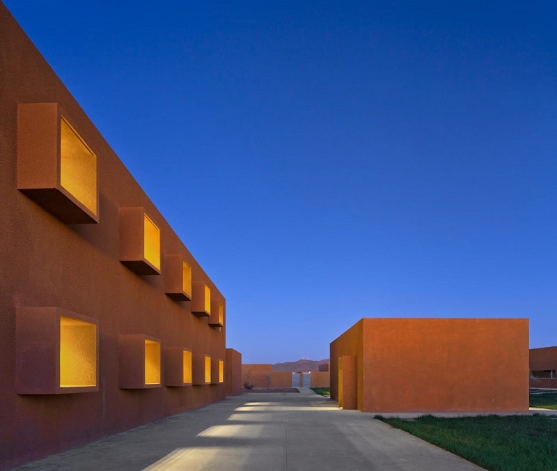 L’École supérieure de technologie de Guelmim, une architecture contemporaine bien intégrée au site L’École supérieure de technologie de Guelmim, une architecture contemporaine bien intégrée au site