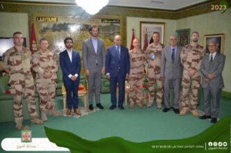 Une délégation de diplomates et de militaires français en visite à Laâyoune
