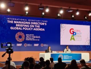 AA2023 : pour le FMI, la croissance mondiale restera faible à moyen terme, les taux d’intérêt élevés