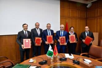 Le Maroc et la BAD signent trois accords de financement de plus de 2,9 MMDH