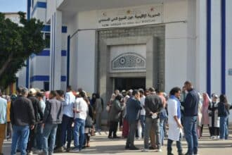 Des mesures d'arrêt contre les enseignants qui empêchent la bonne marche des cours