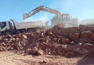 Séisme : l’enlèvement des débris se poursuit à Amizmiz