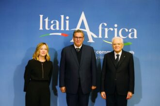 Akhannouch représente le Roi Mohammed VI au Sommet Italie-Afrique