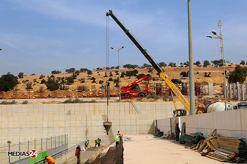 Médias24 sur les chantiers des stades du Mondial 2030 : Agadir (3/4) Médias24 sur les chantiers des stades du Mondial 2030 : Agadir (3/4)